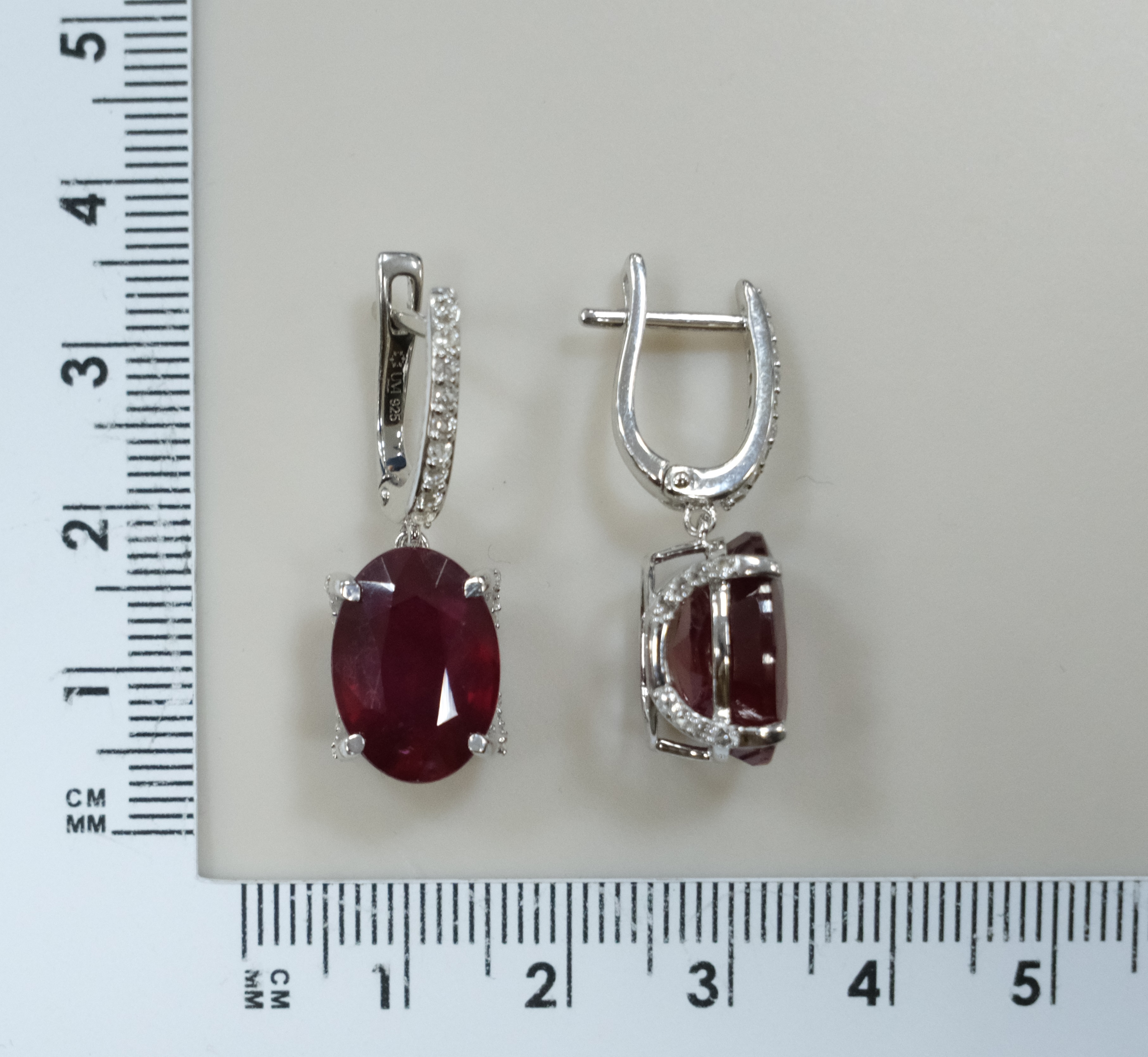 Серебряные серьги с рубинами